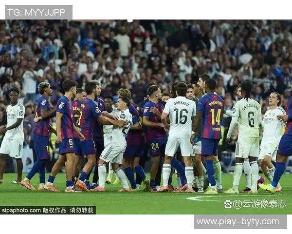 姆巴佩头球破门助皇马领先本菲卡阿森西奥精准传中展现团队默契